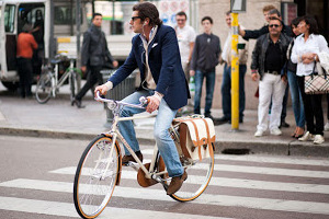 Прогулка на велосипеде Прогулка на велосипеде