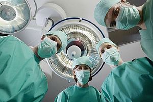 Иногда необходимо оперативное вмешательство Иногда необходимо оперативное вмешательство